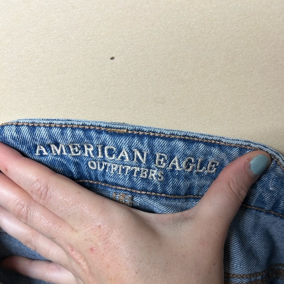 2/$20❤️- SHORTS | Women’s American Eagle Jean shorts size 6 - Picture 5 of 5